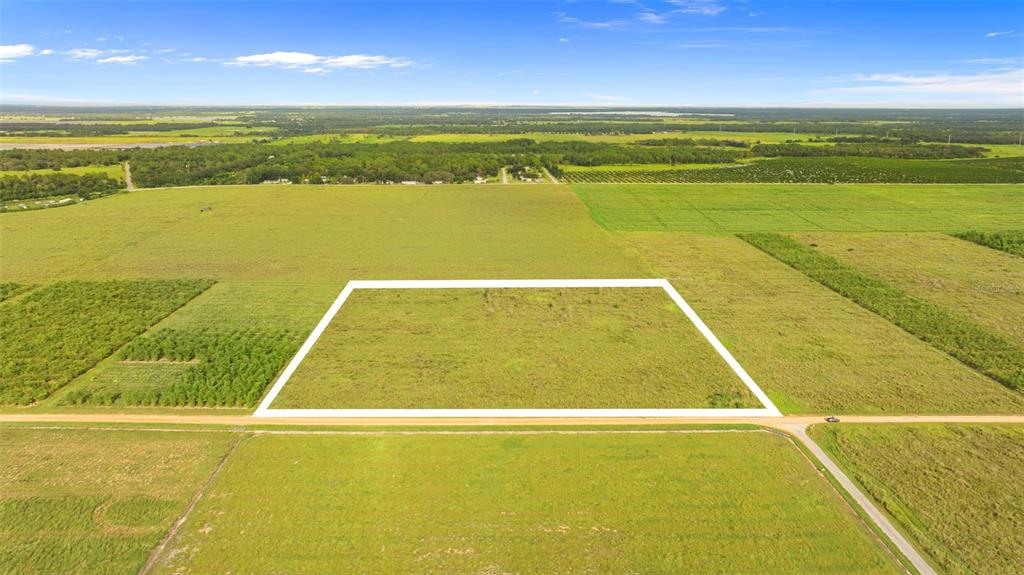 Garfield Road Fort Meade, FL 33841 - Photo 5 of 24 a view of an indoor swimming pool