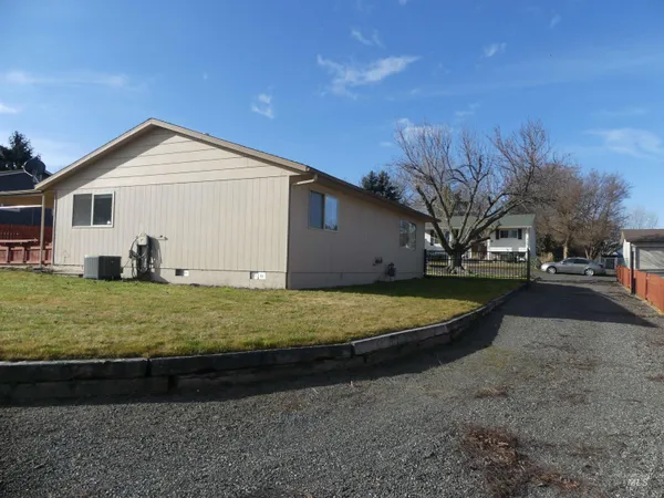 $350,000 | 2733 Rainier Street, Clarkston, WA 99403
