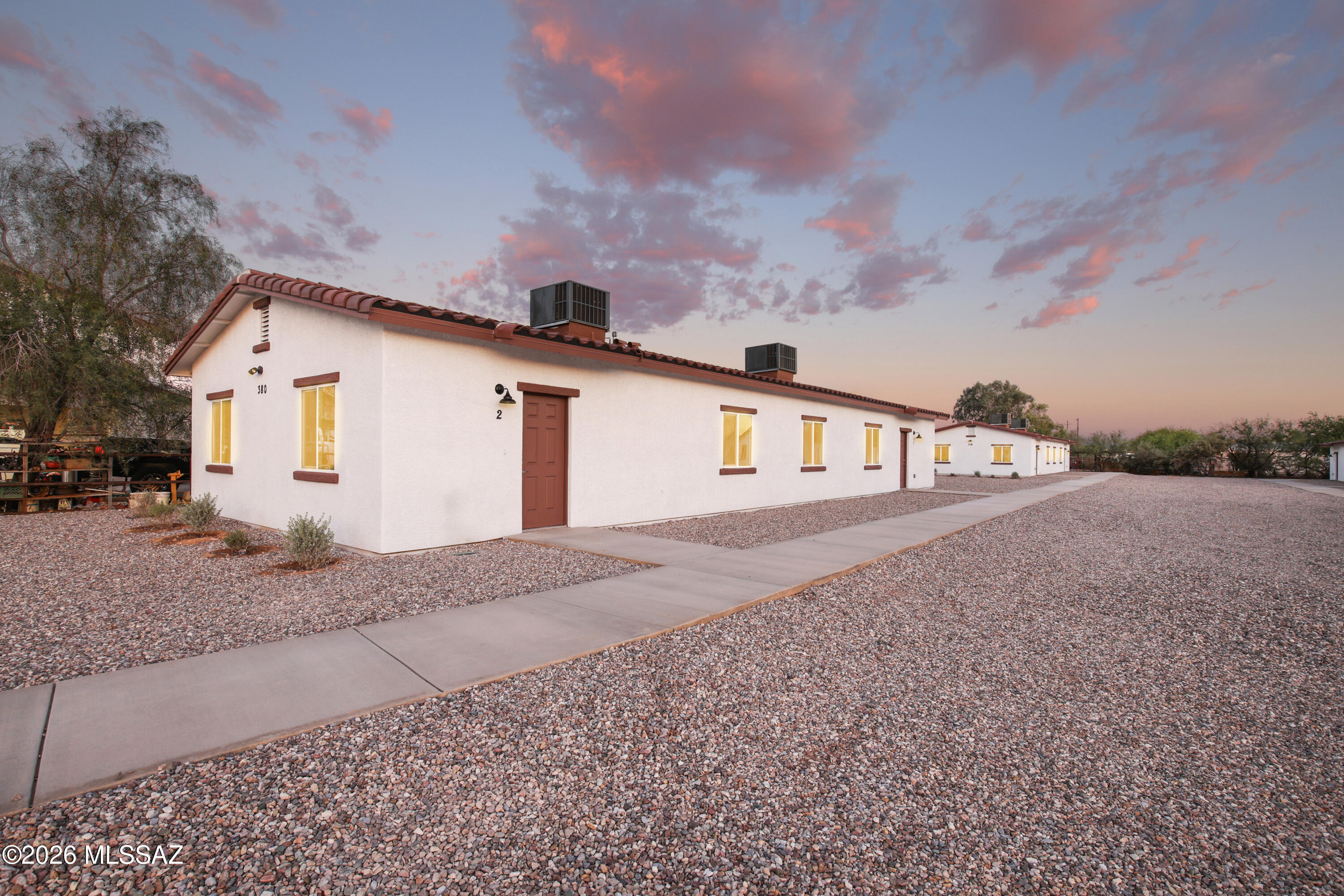 374 East Corona Road Tucson, AZ 85756 - Photo 7 of 46