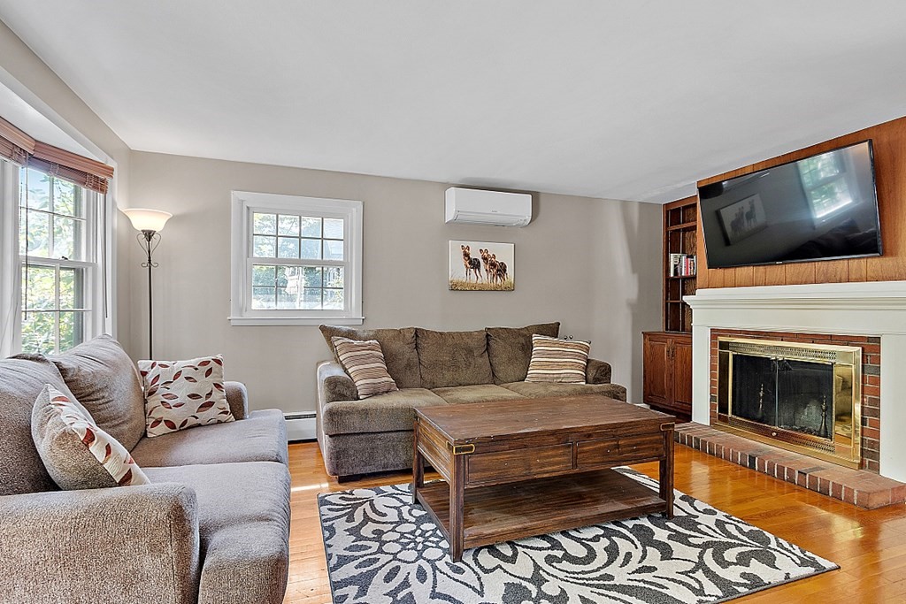 18 Ashburnham Road Worcester, MA 01605 - Photo 9 of 31 Gallery Image 9
