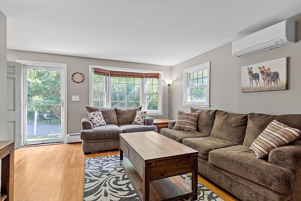 18 Ashburnham Road Worcester, MA 01605 - Photo 10 of 31 Gallery Image 10