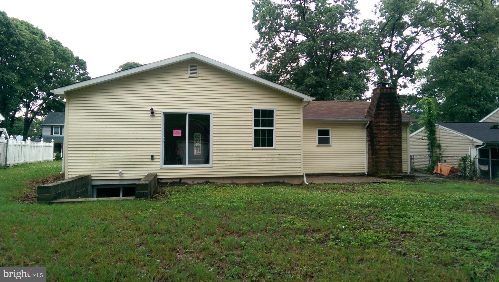 28 Carroll Road Pasadena, MD 21122 - Photo 2 of 25 Exterior (Rear)