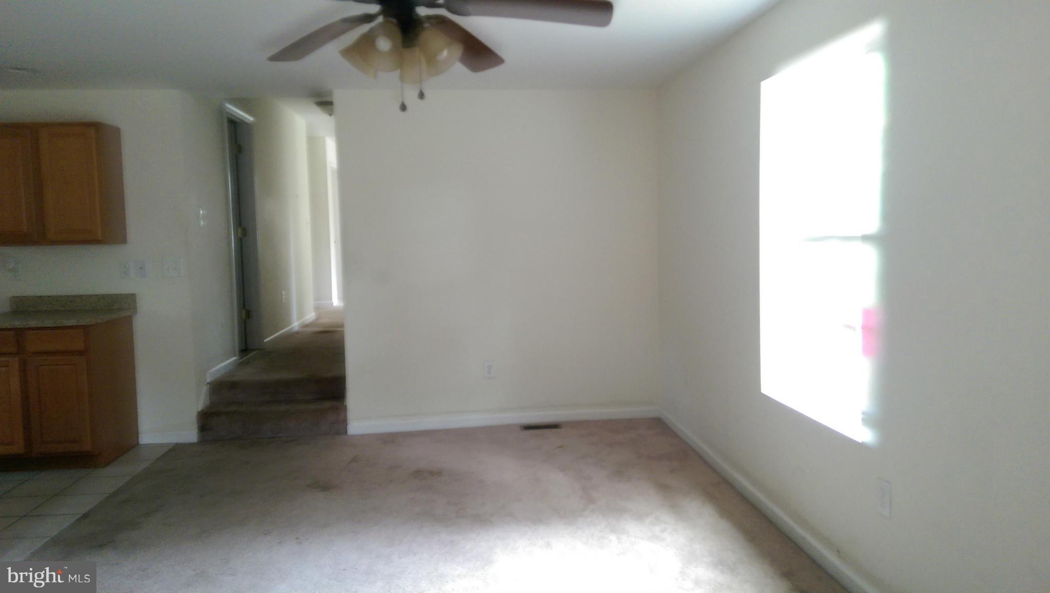 28 Carroll Road Pasadena, MD 21122 - Photo 5 of 25 Dining Room