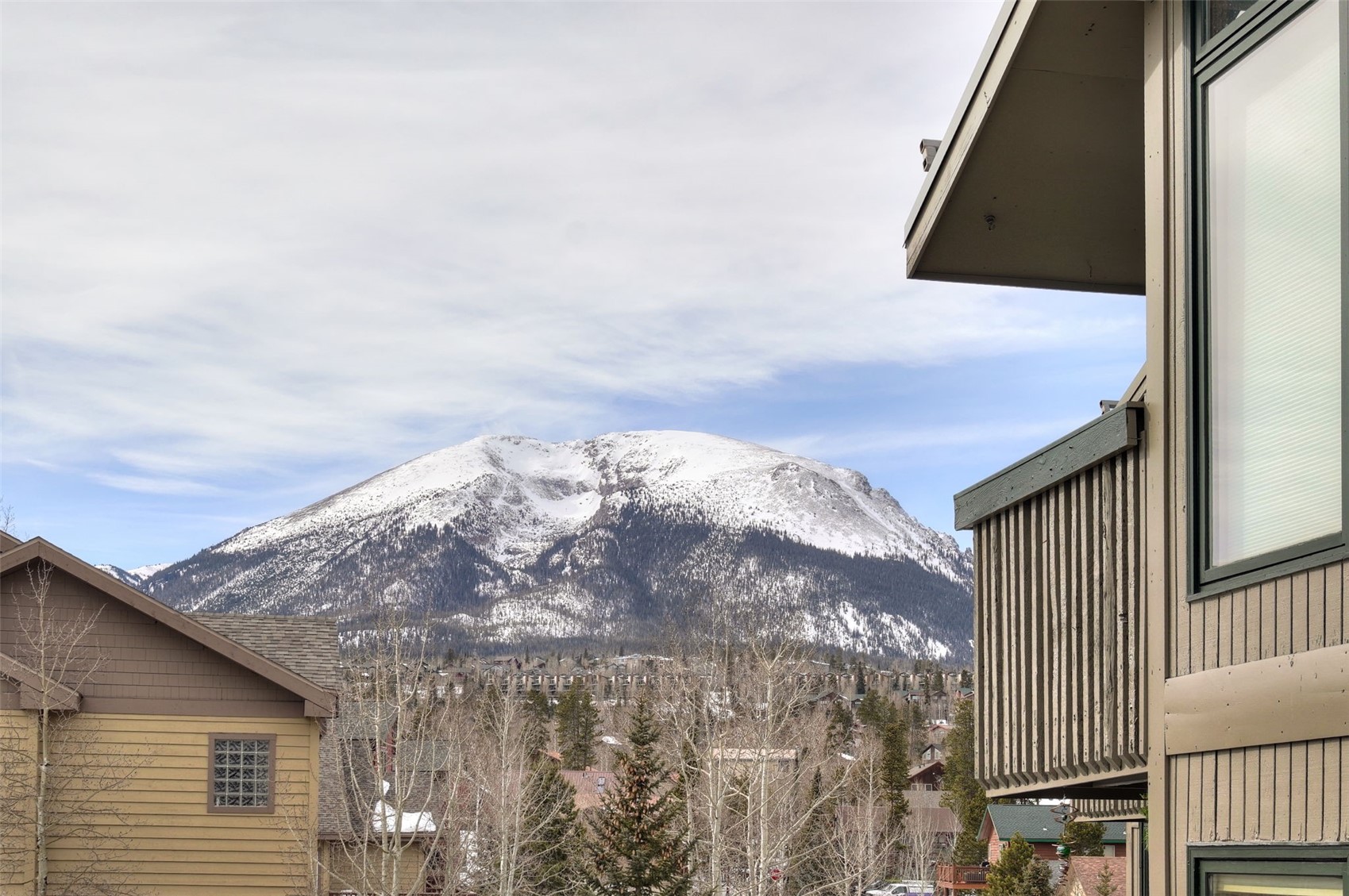 3710 Ryan Gulch Road, Unit 378 Silverthorne, CO 80498 - Photo 2 of 31 View of mountain backdrop