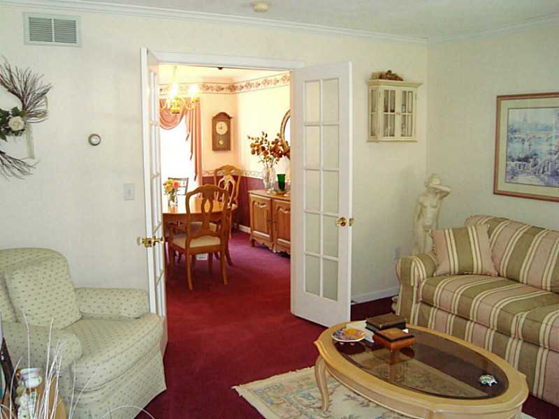 60 Peveril Road Cranston, RI 02921 - Photo 9 of 18 Living Room.