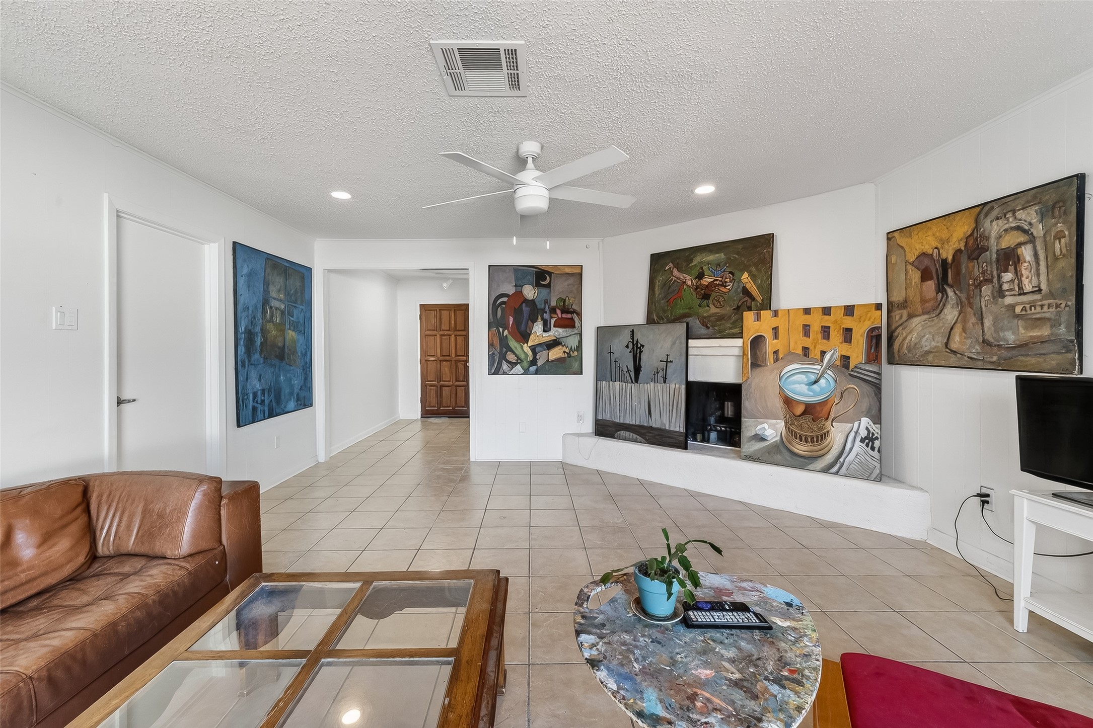 7014 Concho Street Houston, TX 77074 - Photo 11 of 46 Another view of the family room.
