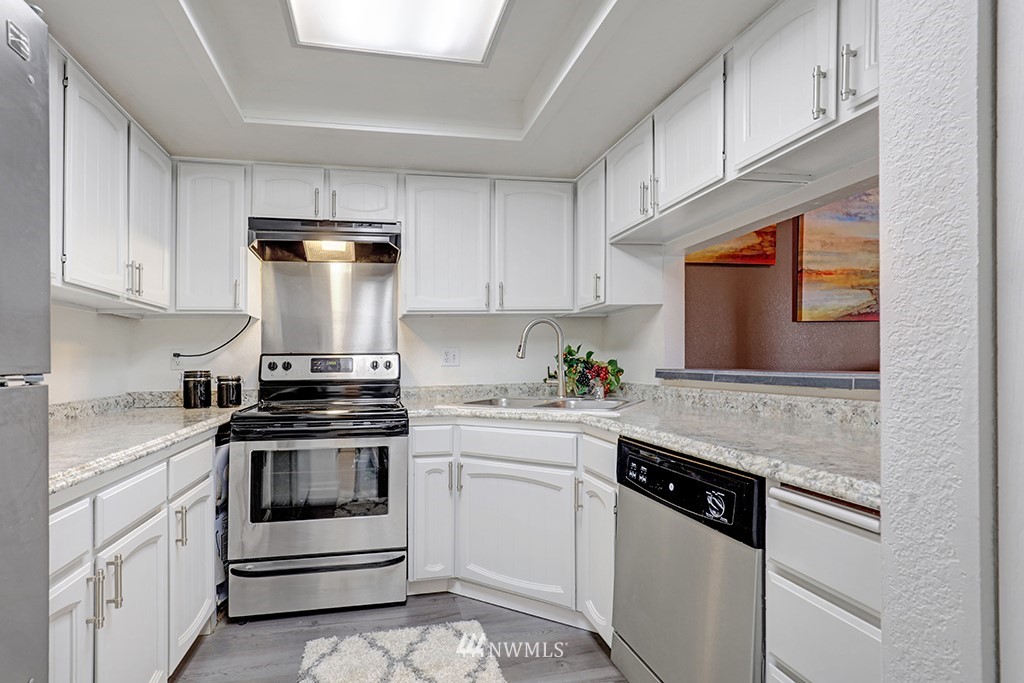 2607 Northeast 4th Street, Unit 237 Renton, WA 98056 - Photo 2 of 17 Gallery Image 2