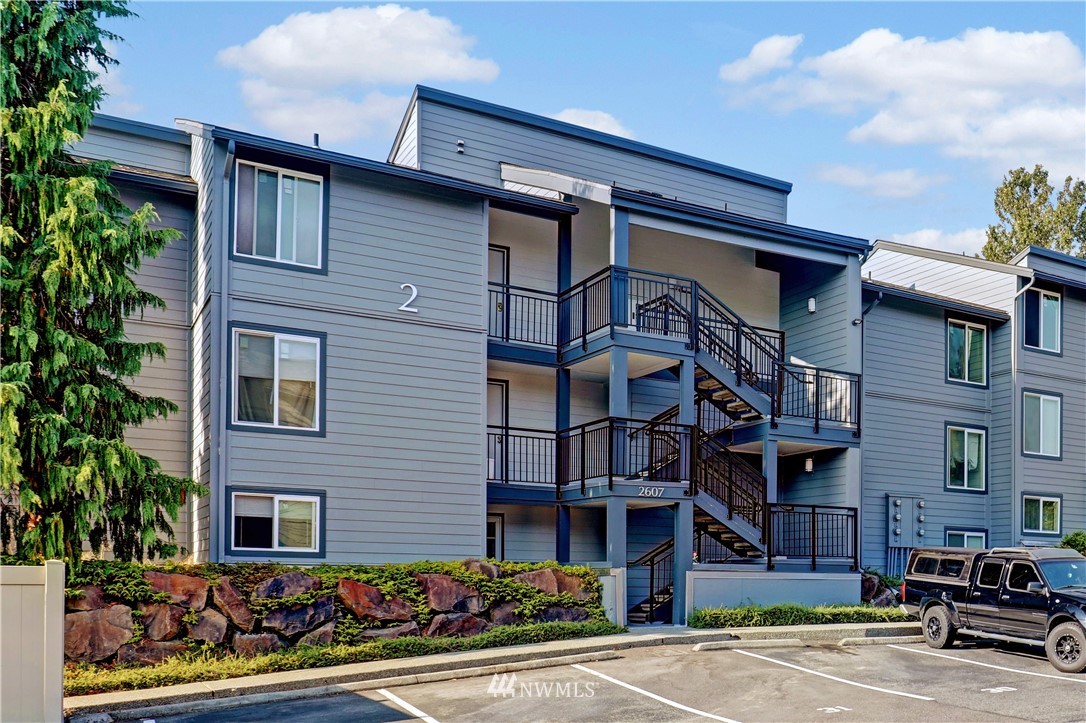 2607 Northeast 4th Street, Unit 237 Renton, WA 98056 - Photo 17 of 17 Gallery Image 17