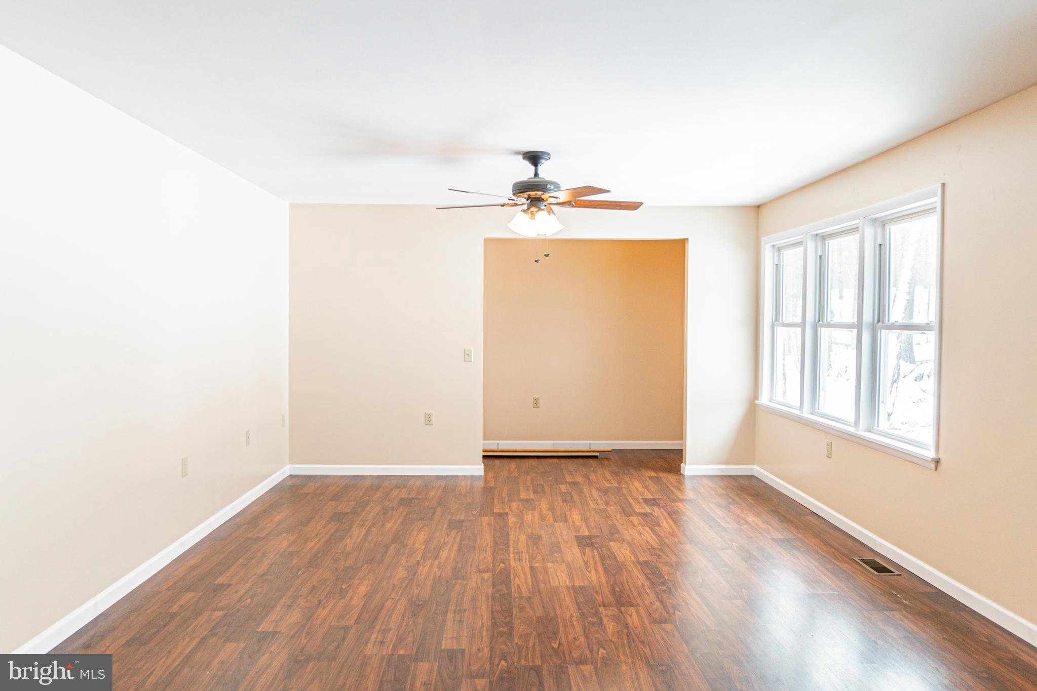 806 Hunters Valley Road Liverpool, PA 17045 - Photo 8 of 46 Family Room