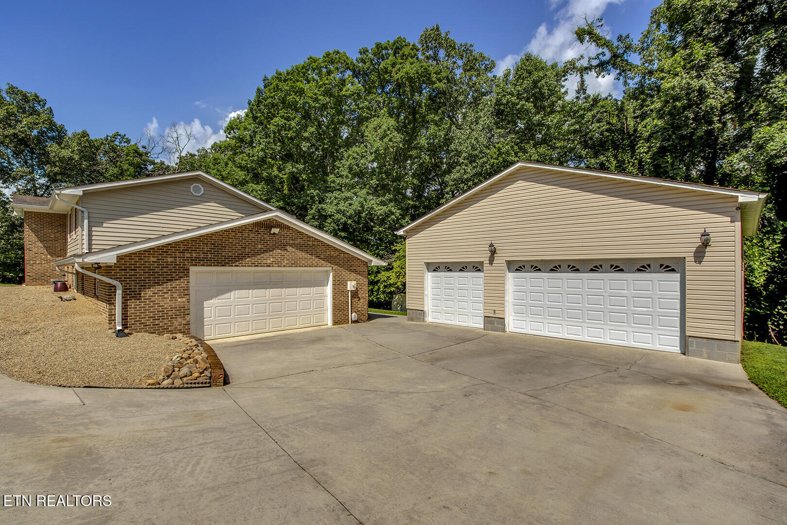 145 Van Stowe Road Harriman, TN 37748 - Photo 46 of 60 46_VanStoweRoad_145_Main-Free-StandingGa