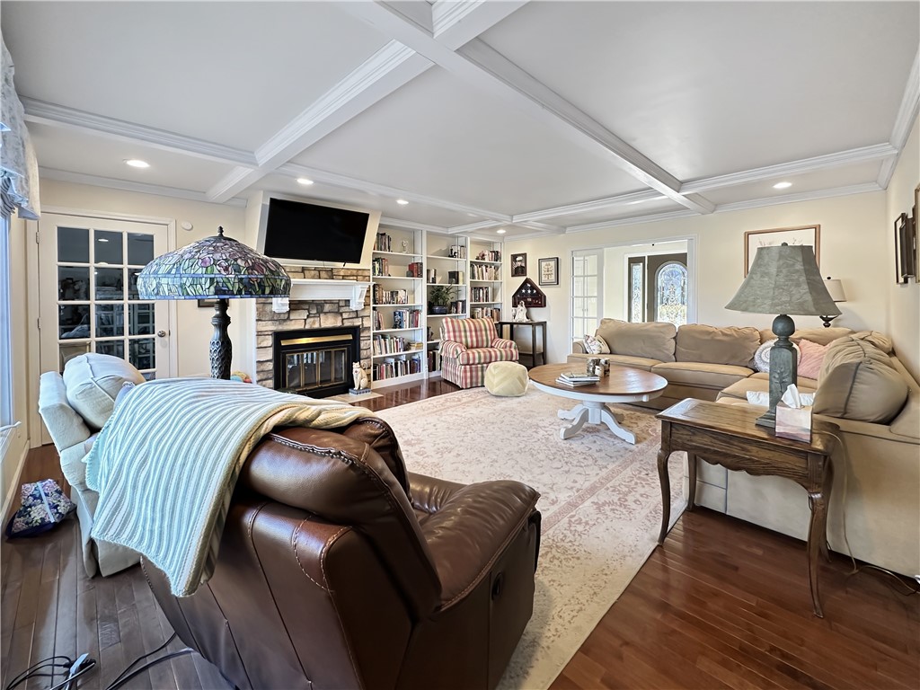 32 South Country Club Road Mattoon, IL 61938 - Photo 7 of 42