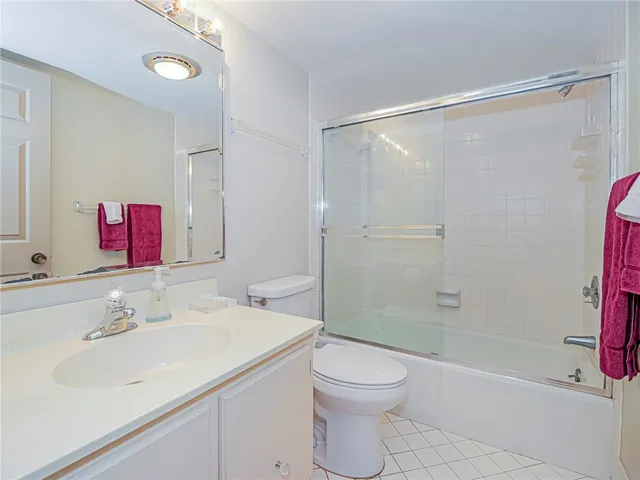 $7,800 | 3939 Ocean Drive, Unit 201B, Vero Beach, FL 32963