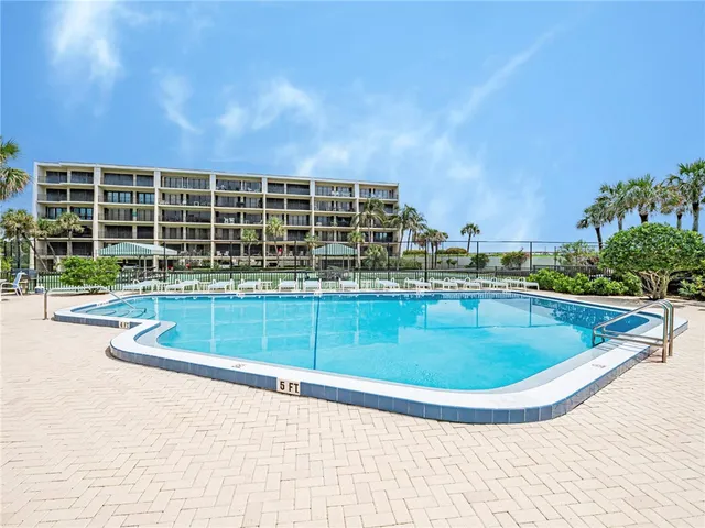 $7,800 | 3939 Ocean Drive, Unit 201B, Vero Beach, FL 32963