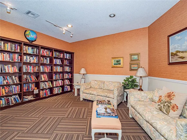 $7,800 | 3939 Ocean Drive, Unit 201B, Vero Beach, FL 32963