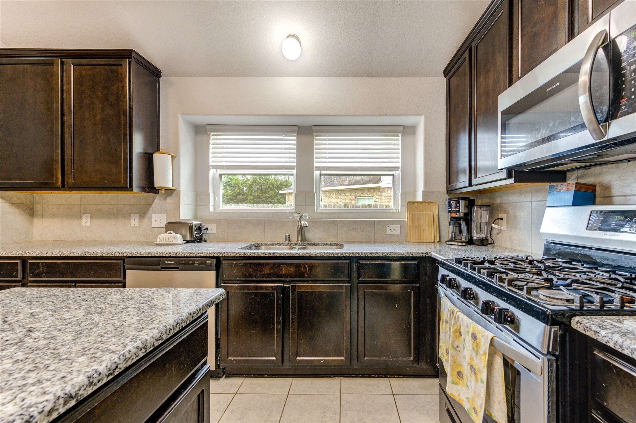 13707 Arcadia Creek Lane Rosharon, TX 77583 - Photo 16 of 47