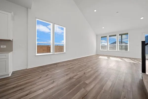 $2,850 | 649 Amber Falls Drive, Montgomery, TX 77356