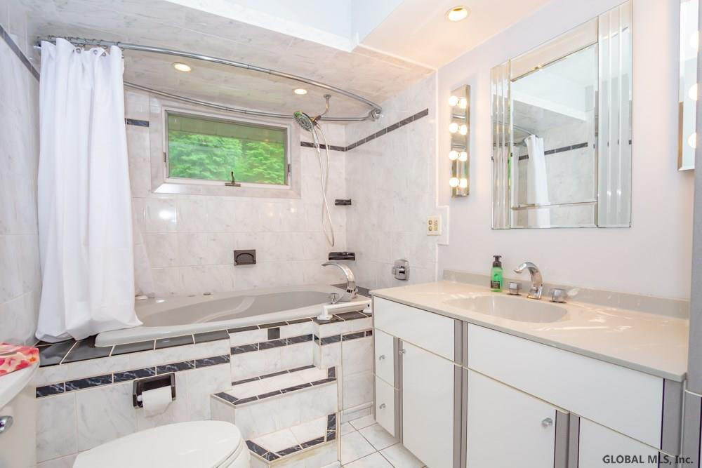590 Currybush Road Rotterdam, NY 12306 - Photo 44 of 77 Photo 45
