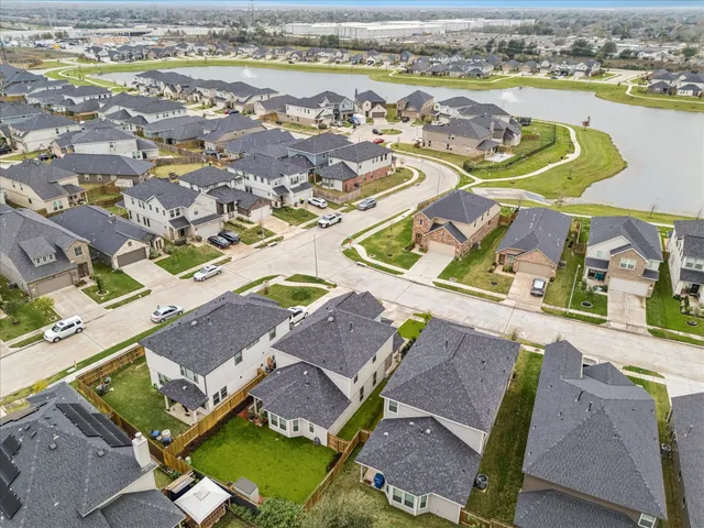 $2,400 | 15359 Caravel Bay Court, Houston, TX 77053