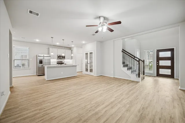 $2,400 | 15359 Caravel Bay Court, Houston, TX 77053