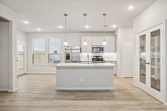 $2,400 | 15359 Caravel Bay Court, Houston, TX 77053