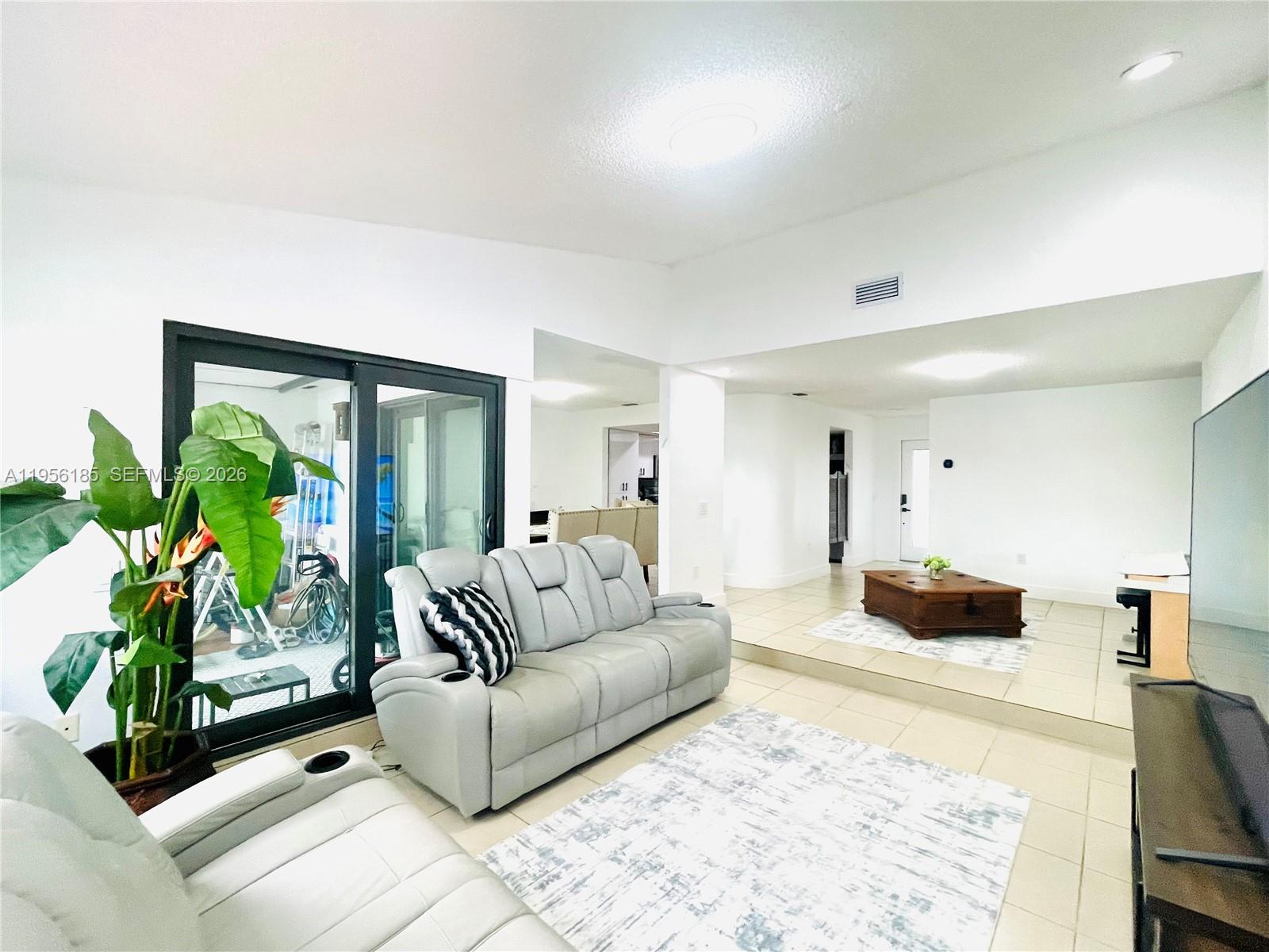 17355 Northwest 66th Court Hialeah, FL 33015 - Photo 14 of 37