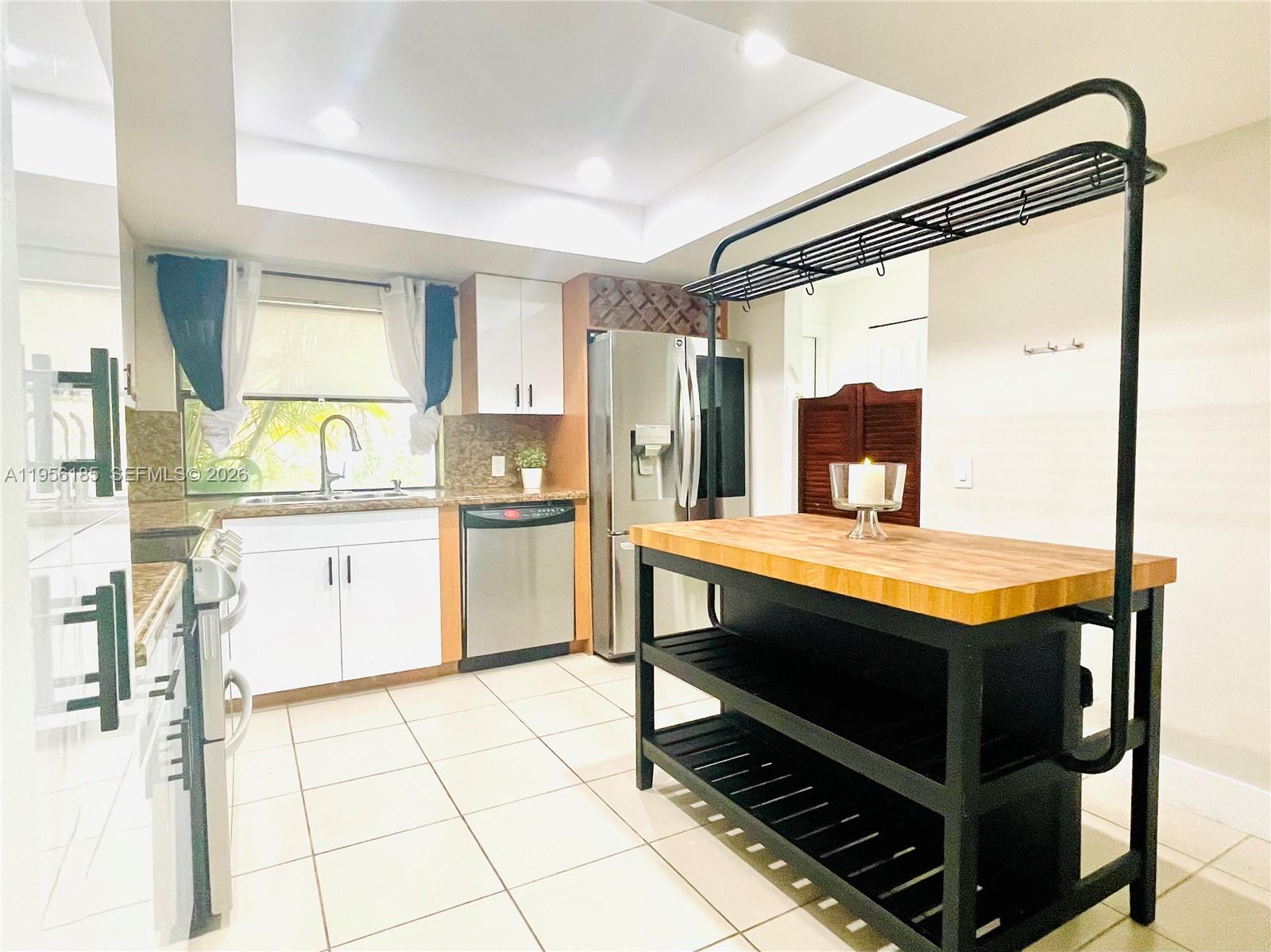 17355 Northwest 66th Court Hialeah, FL 33015 - Photo 20 of 37