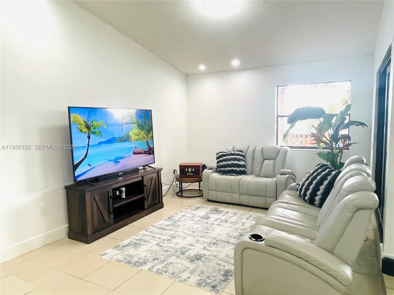 17355 Northwest 66th Court Hialeah, FL 33015 - Photo 10 of 37