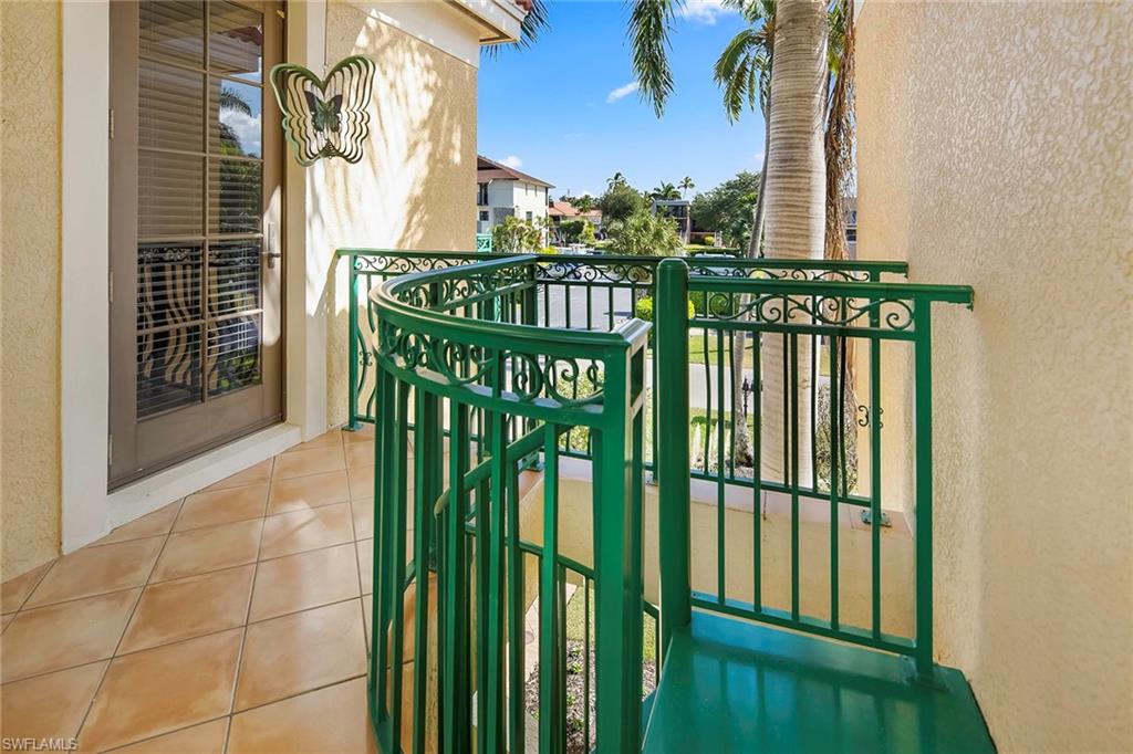 1160 Clam Court, Unit 3 Naples, FL 34102 - Photo 43 of 50 a view of outdoor seating space