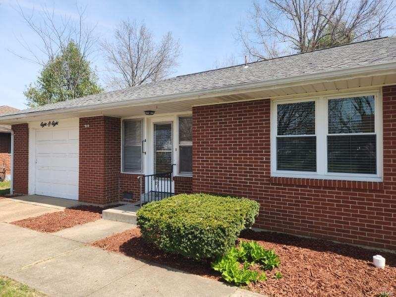808 South Rapp Avenue Columbia, IL 62236 - Photo 3 of 24 Gallery Image 3