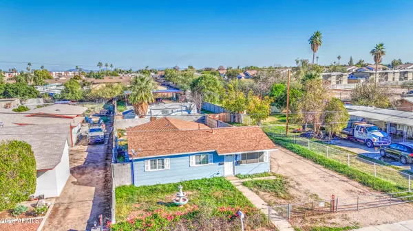 $2,600 | 10345 North 90th Avenue, Peoria, AZ 85345