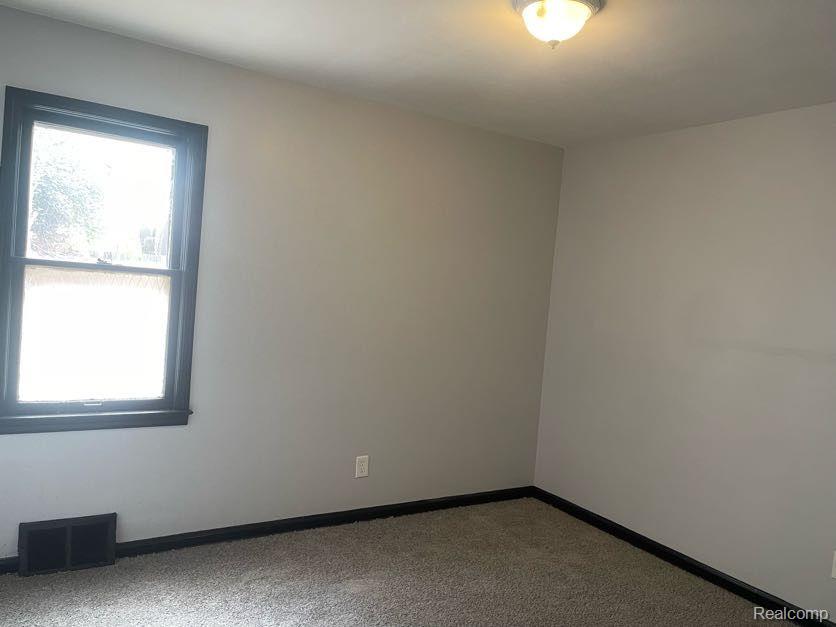 19351 Ryan Road Detroit, MI 48234 - Photo 15 of 18