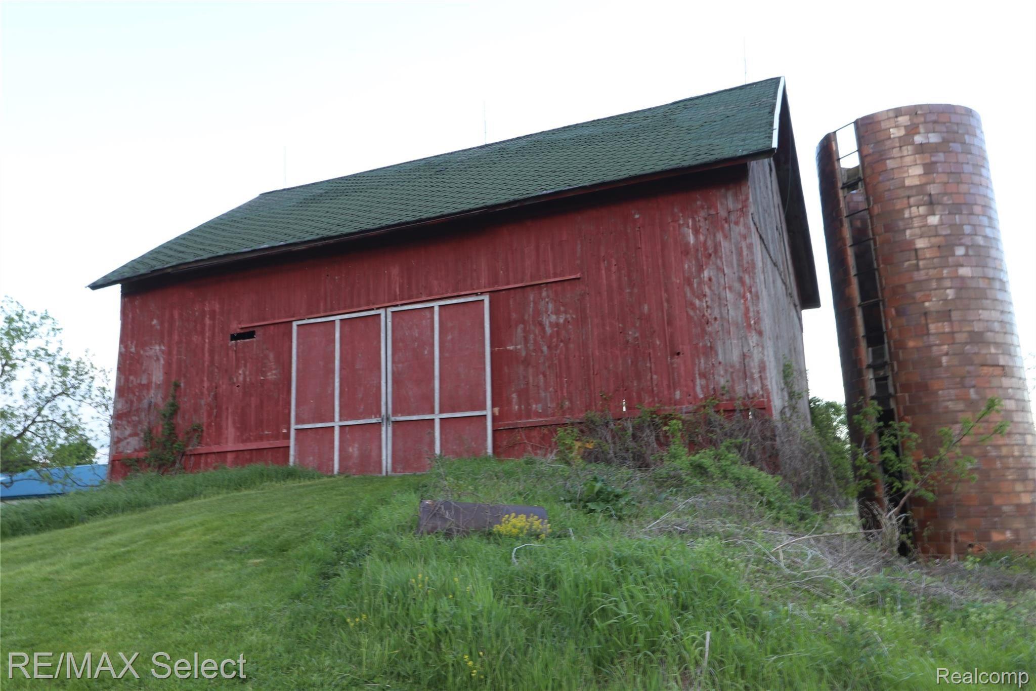 6438 Morrish Road Swartz Creek, MI 48473 - Photo 31 of 32 IMG_1727.JPG