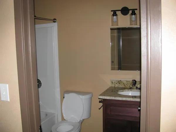 $1,200 | 12600 Highway 82, Unit 1, Savoy, TX 75479