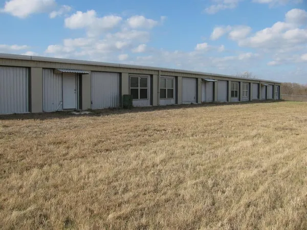 $1,200 | 12600 Highway 82, Unit 1, Savoy, TX 75479