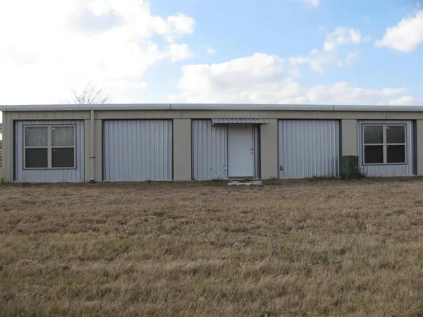 $1,200 | 12600 Highway 82, Unit 1, Savoy, TX 75479