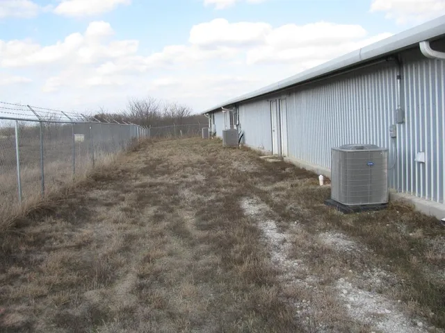 $1,500 | 12600 Highway 82, Unit 1, Savoy, TX 75479