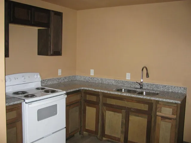 $1,500 | 12600 Highway 82, Unit 1, Savoy, TX 75479