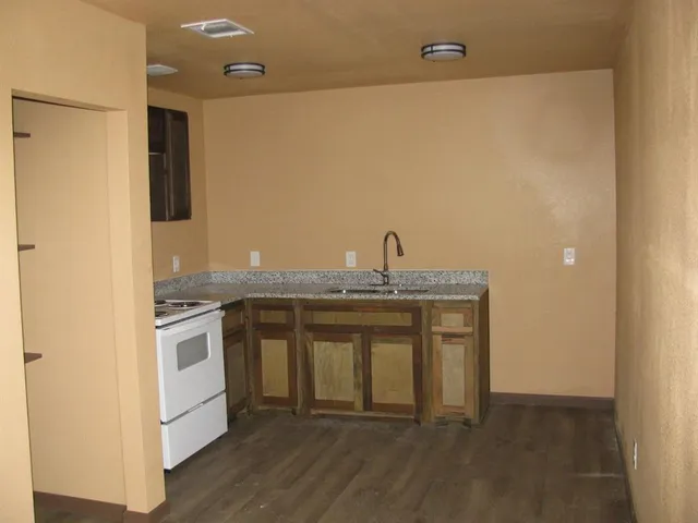 $1,500 | 12600 Highway 82, Unit 1, Savoy, TX 75479