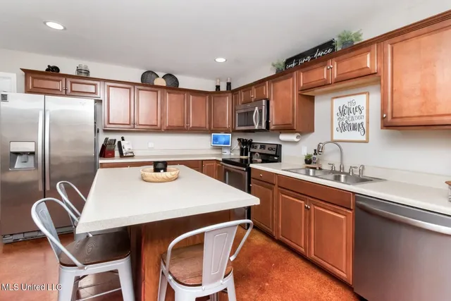 $190,000 | 17952 Rayford Shumock Road, Moss Point, MS 39562