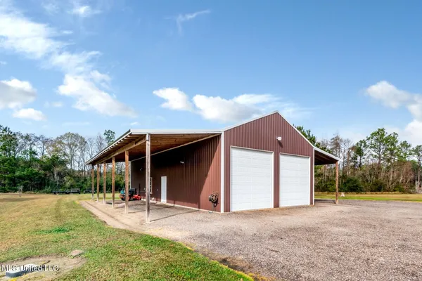 $190,000 | 17952 Rayford Shumock Road, Moss Point, MS 39562