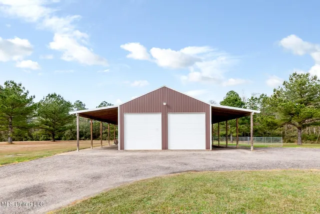 $190,000 | 17952 Rayford Shumock Road, Moss Point, MS 39562