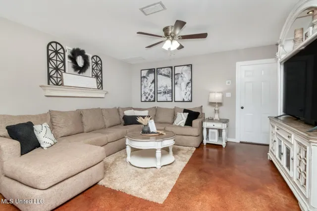 $190,000 | 17952 Rayford Shumock Road, Moss Point, MS 39562