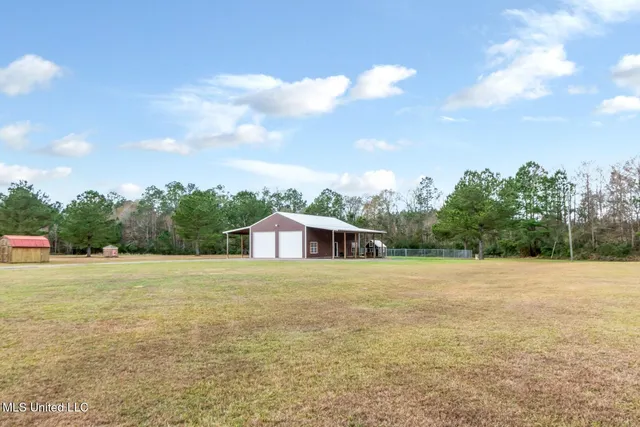 $190,000 | 17952 Rayford Shumock Road, Moss Point, MS 39562