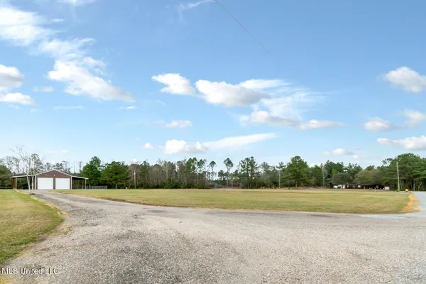 $190,000 | 17952 Rayford Shumock Road, Moss Point, MS 39562