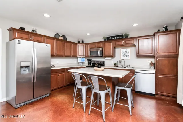 $190,000 | 17952 Rayford Shumock Road, Moss Point, MS 39562