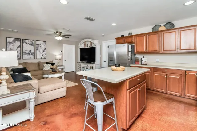 $190,000 | 17952 Rayford Shumock Road, Moss Point, MS 39562