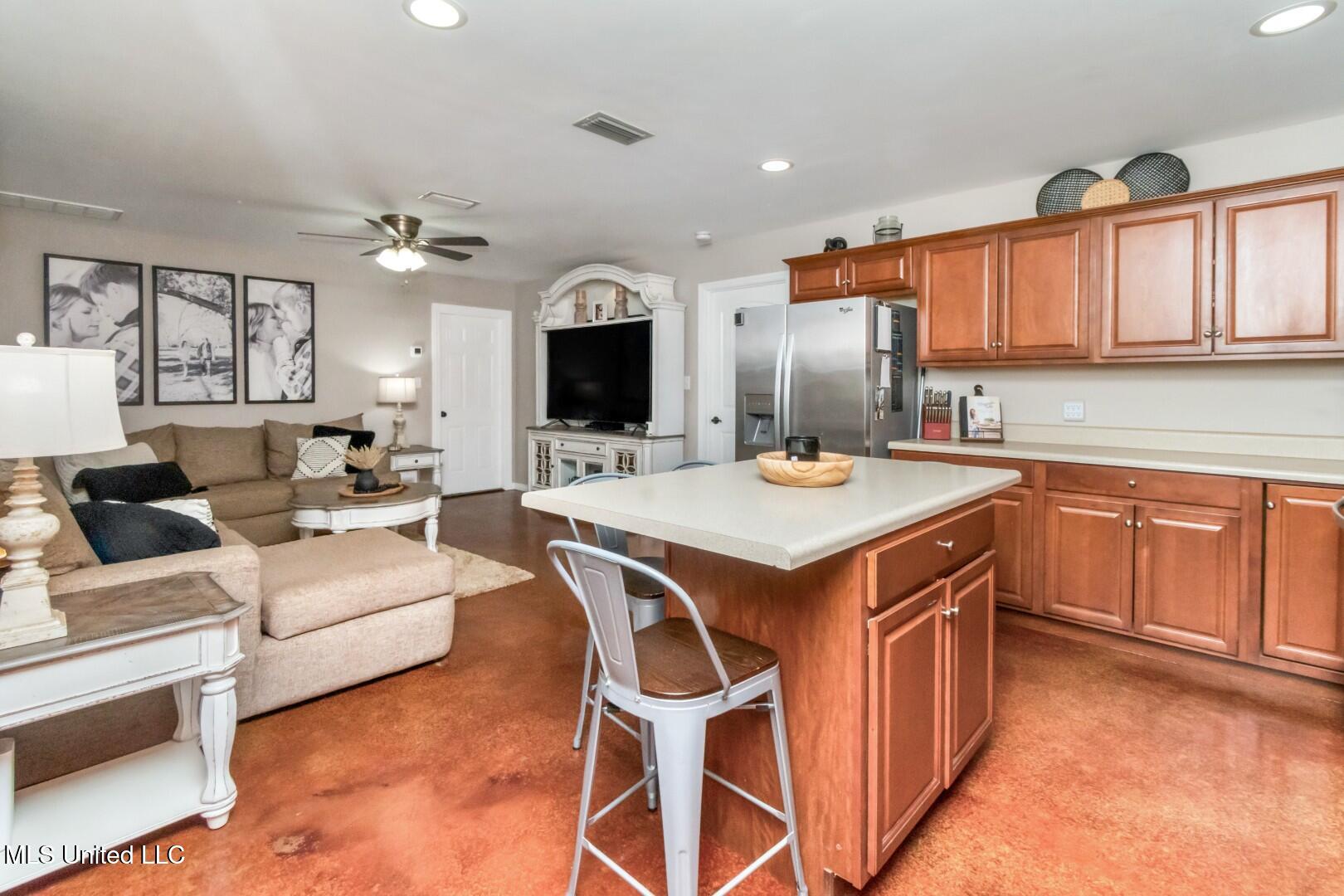 17952 Rayford Shumock Road Moss Point, MS 39562 - Photo 10 of 41 DSC_7904 (Large)