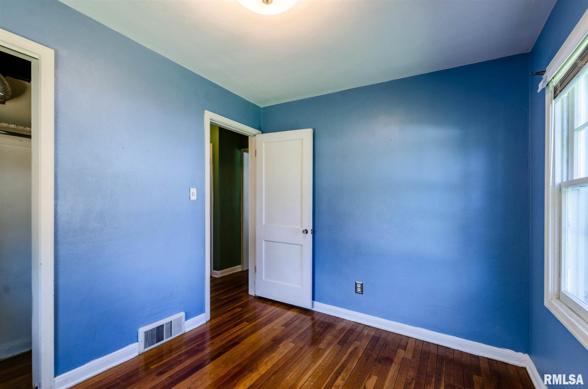 2024 North 20th Street Springfield, IL 62702 - Photo 8 of 21