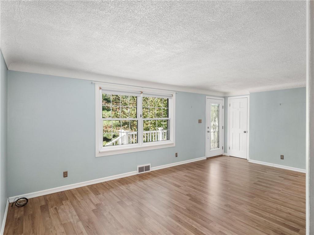112 Bellbridge Road Elizabeth, PA 15037 - Photo 5 of 25 Gallery Image 5