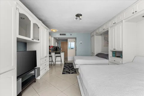 $145,000 | 19201 Collins Avenue, Unit 114, Sunny Isles Beach, FL 33160
